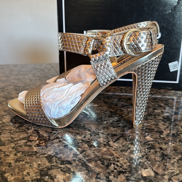 Karl Lagerfeld Women's Gold Heeled Sandals NIB 9.5 - Picture 5 of 13